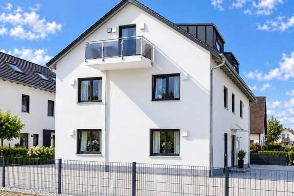 MFH Kaufering Hans Meyer Straße.jpg