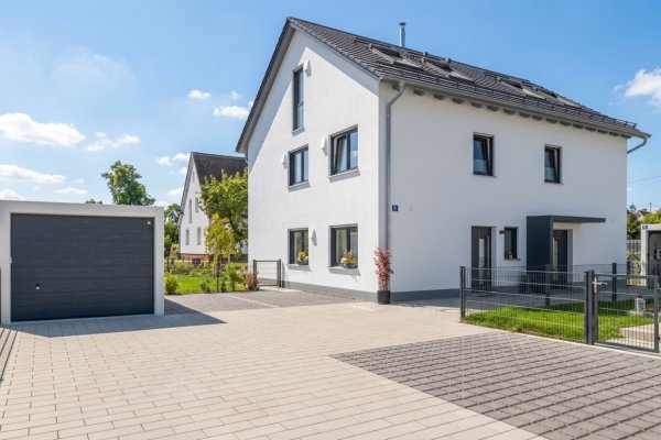 DHH Kaufering Ansicht Haus.jpg